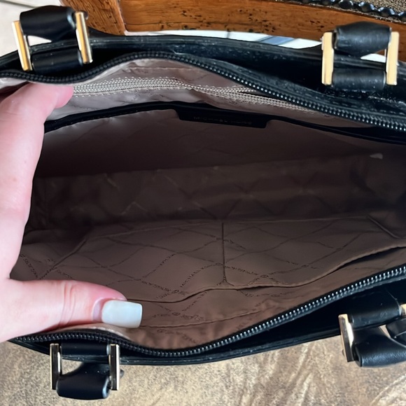 Michael Kors bag - Picture 8 of 12